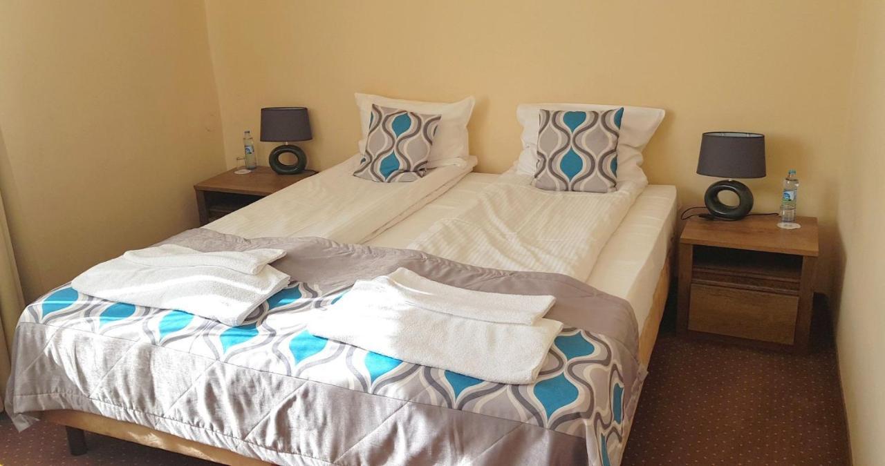 Confero Bed & Breakfast Ниса Екстериор снимка