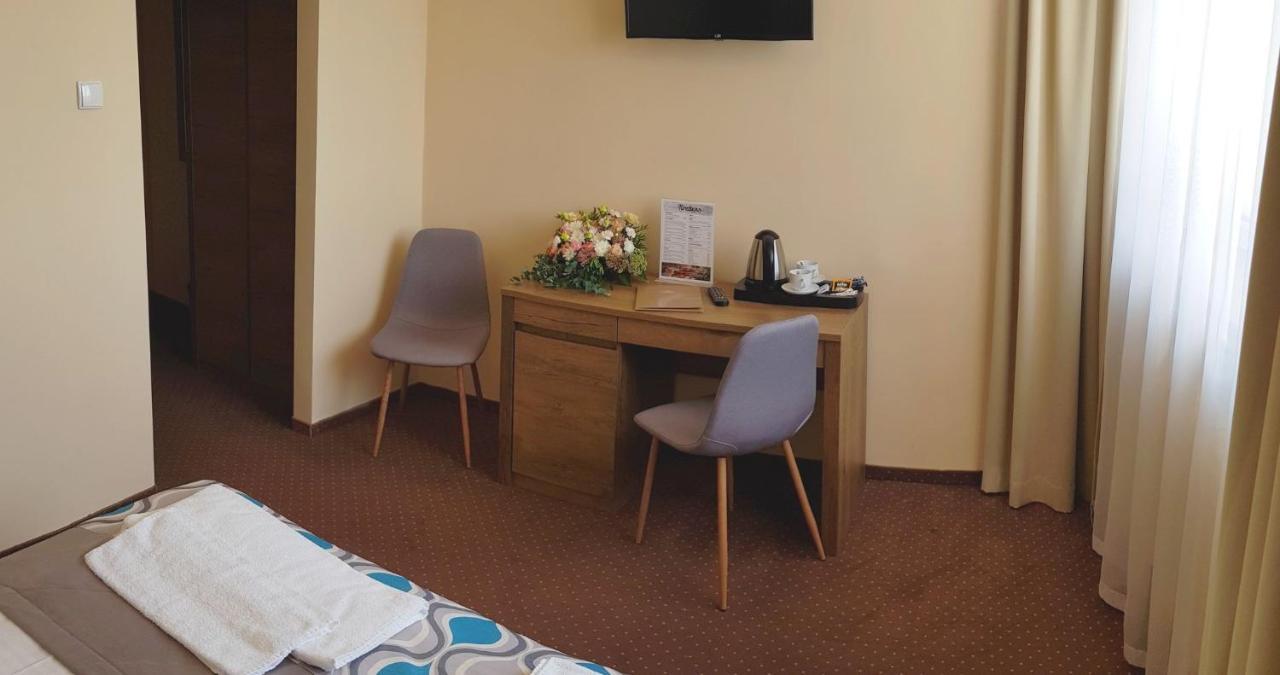 Confero Bed & Breakfast Ниса Екстериор снимка