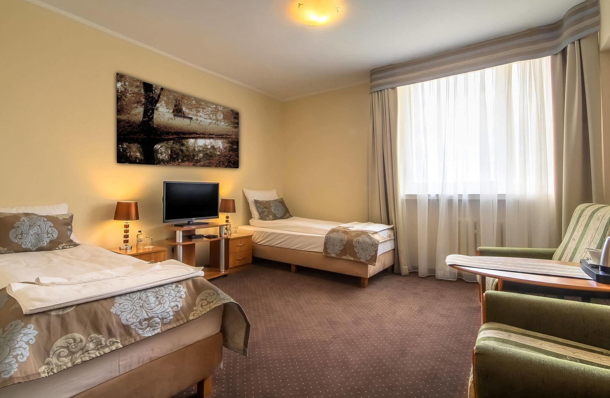 Confero Bed & Breakfast Ниса Екстериор снимка